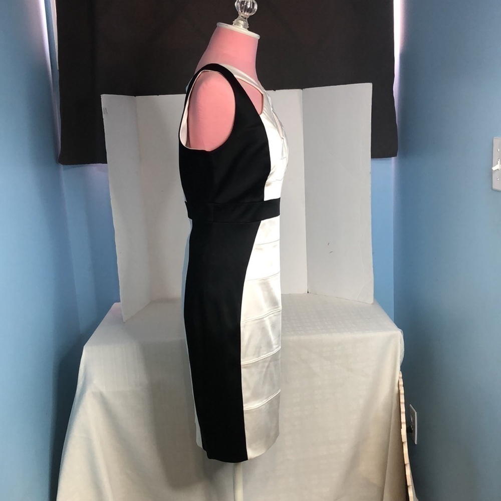 Beautiful Bodycon evening dress - Picture 4 of 11
